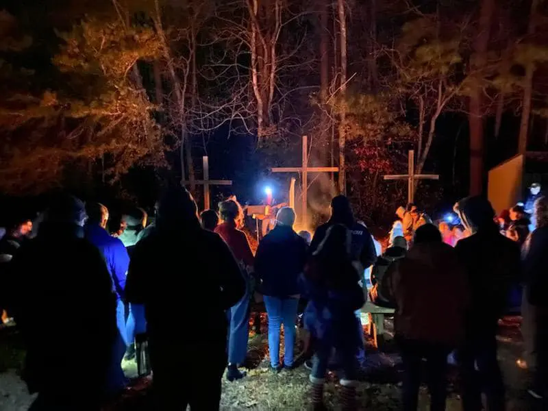 Top 10 Questions To Ask Before Booking A Christian Retreat Center 1 Church Staff And Leadership Retreat Outside Worshiping