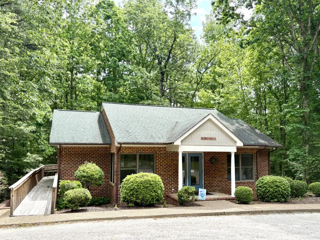 Lodging &Amp; Accommodations 21 Outside View Of The Holly Cottage At Williamsburg Christian Retreat Center In Williamsburg, Virginia