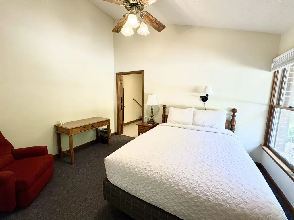 Lodging &Amp; Accommodations 15 Bedroom At The Holly Cottage At Williamsburg Christian Retreat Center, Also Handicap Accessible