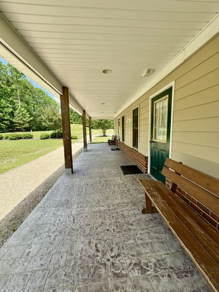 Lodging &Amp; Accommodations 37 Cabin Village Near Williamsburg, Va