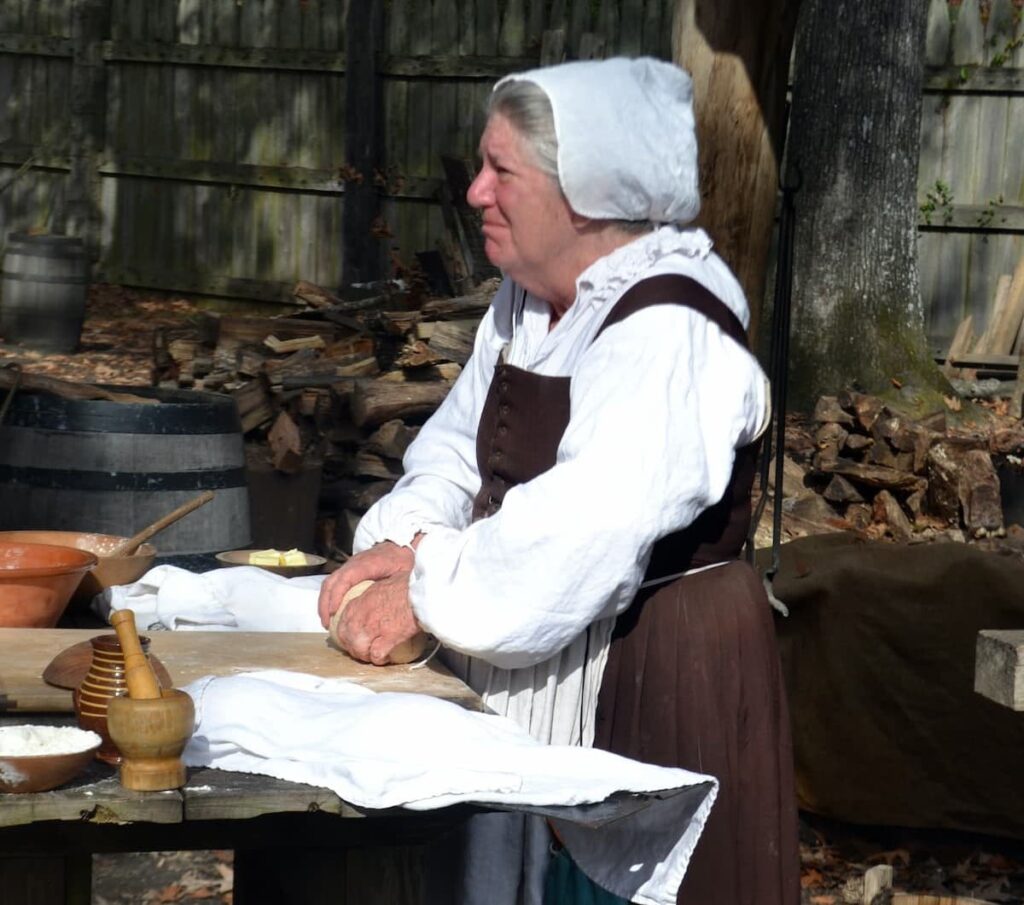 A Historical Reenactor In Yorktown, Virginia | Wcrc